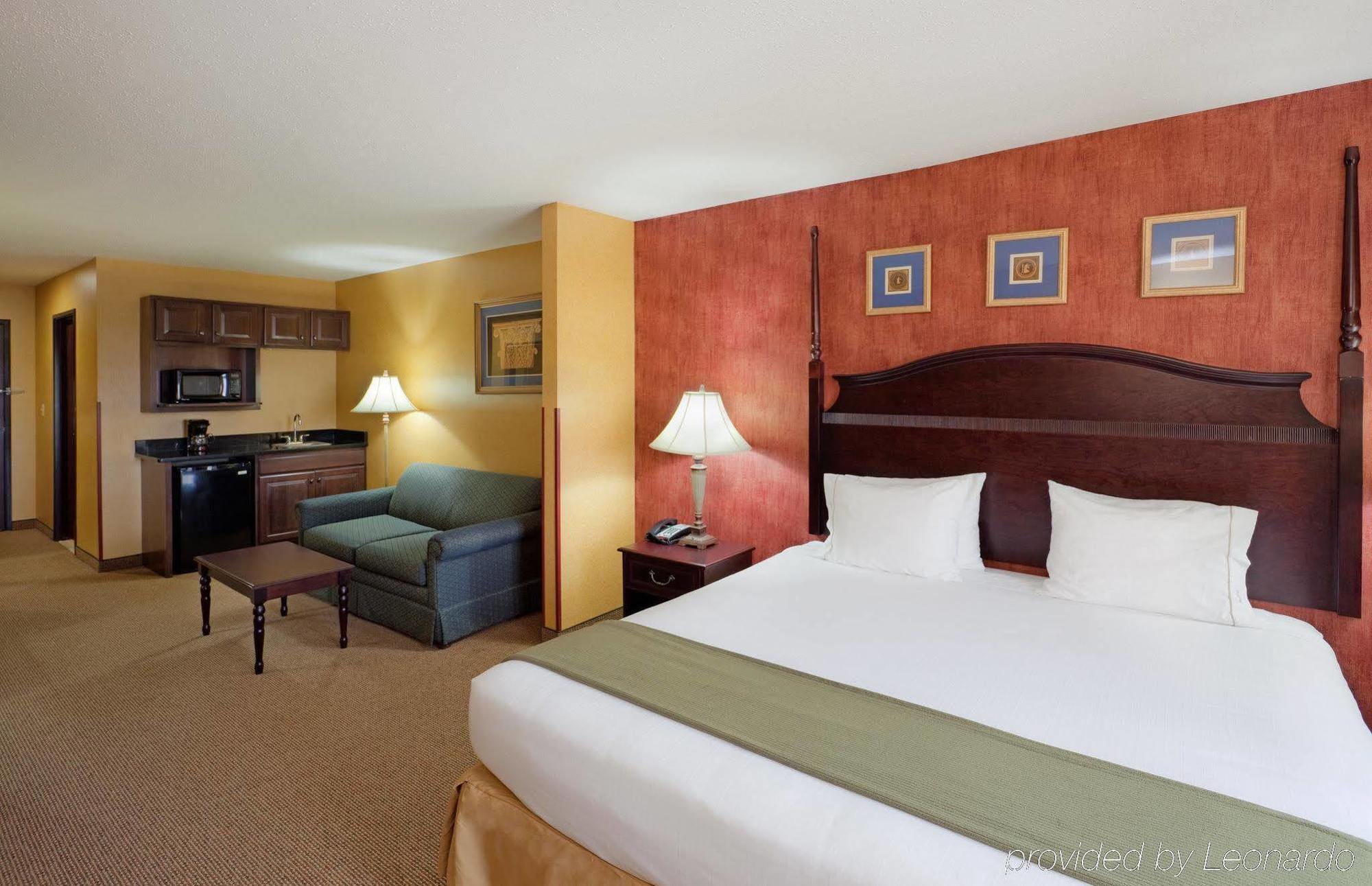 Holiday Inn Express Hotel & Suites Swansea By Ihg Habitación foto